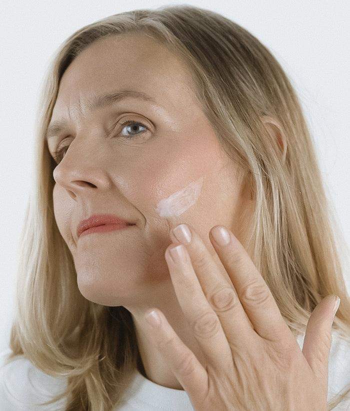 Instant Contour Firming Treatment - Image 4